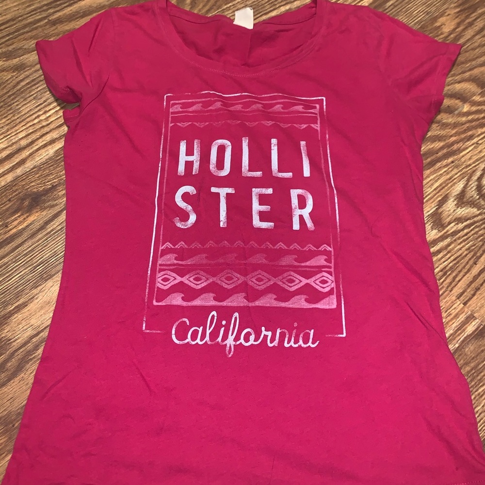 hollister t-shirt
